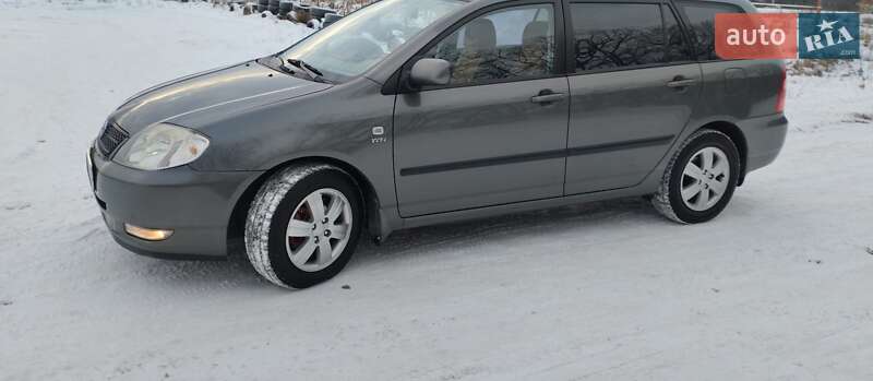 Универсал Toyota Corolla 2004 в Христиновке
