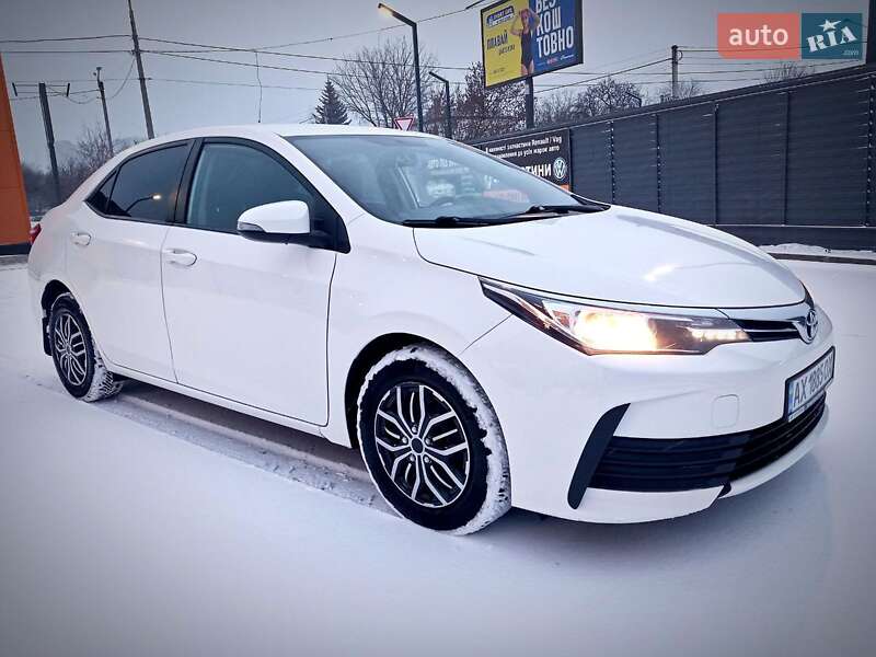 Седан Toyota Corolla 2018 в Харкові