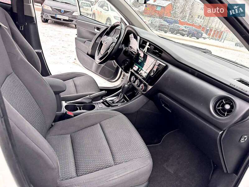 Седан Toyota Corolla 2018 в Харкові