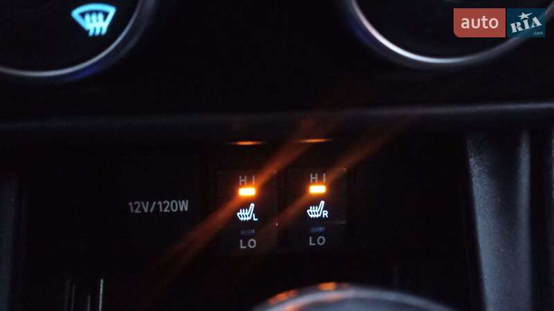 Седан Toyota Corolla 2018 в Харкові