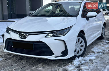 Седан Toyota Corolla 2020 в Киеве