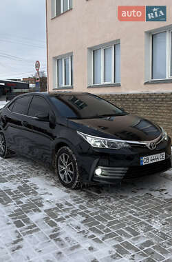 Седан Toyota Corolla 2017 в Прилуках