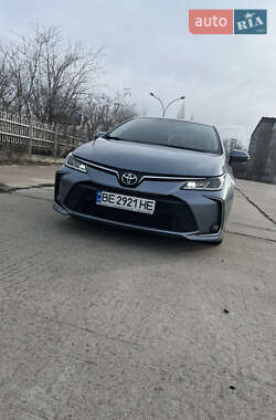 Седан Toyota Corolla 2019 в Южноукраинске