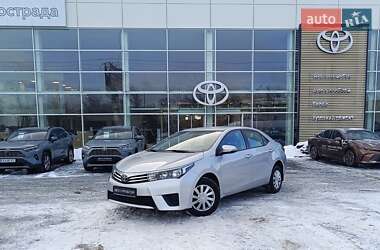 Седан Toyota Corolla 2014 в Києві