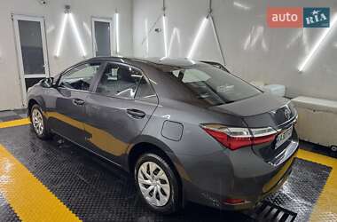 Седан Toyota Corolla 2017 в Києві