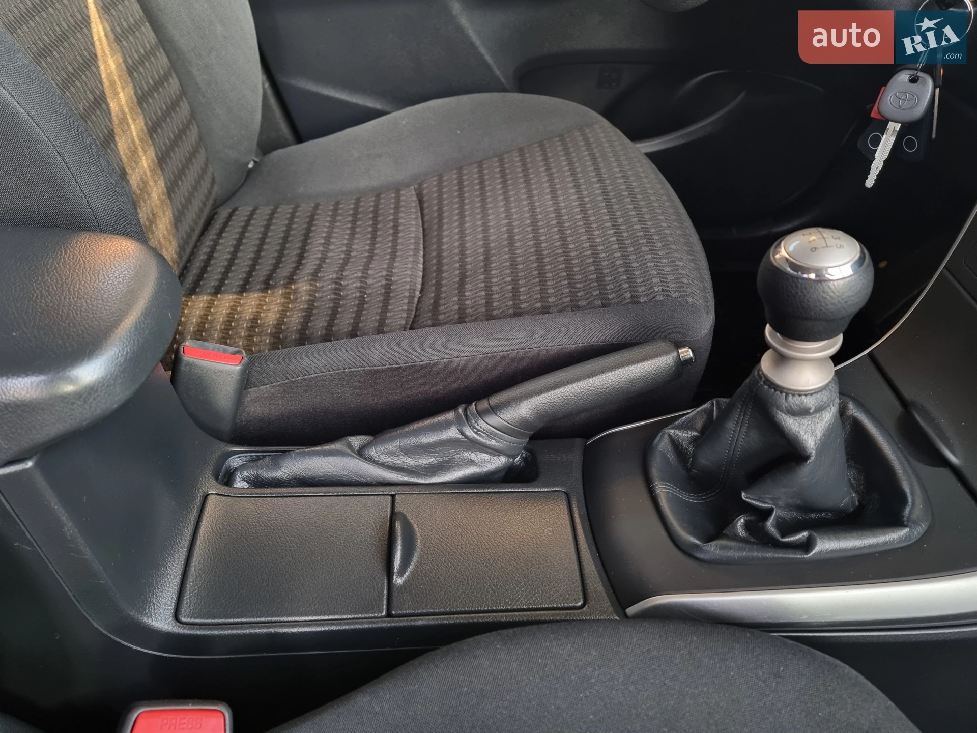 2011 Toyota Corolla - мініатюра 61