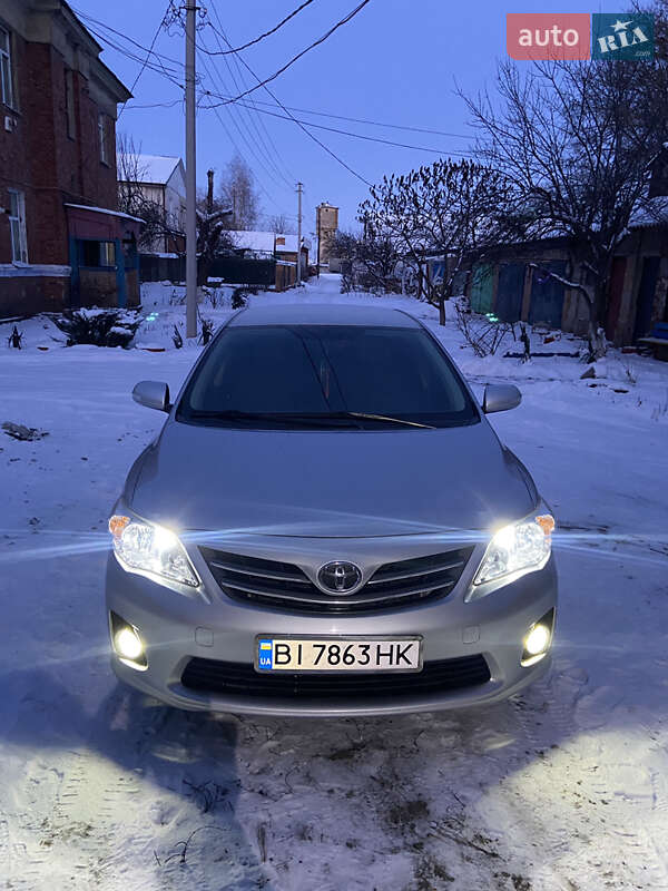 Седан Toyota Corolla 2011 в Карловке фото Седан Toyota Corolla 2011 в Карловке