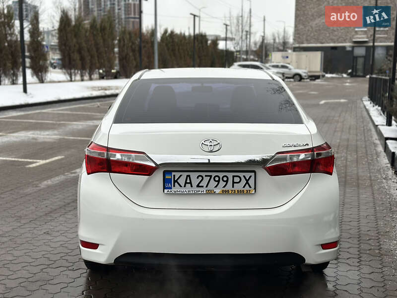 Седан Toyota Corolla 2018 в Киеве фото 12 Седан Toyota Corolla 2018 в Киеве