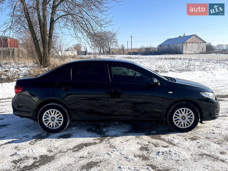 Седан Toyota Corolla 2009 в Козельщине