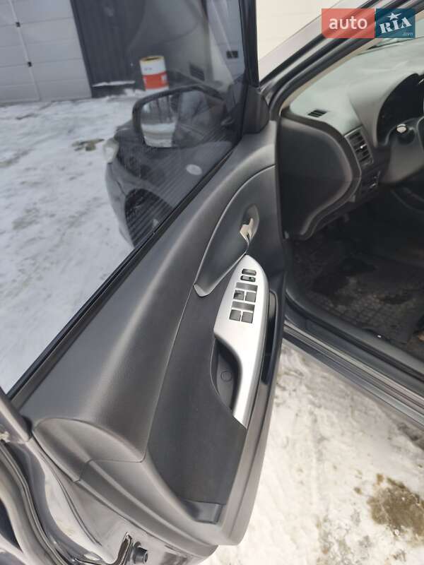 Седан Toyota Corolla 2007 в Гайсине