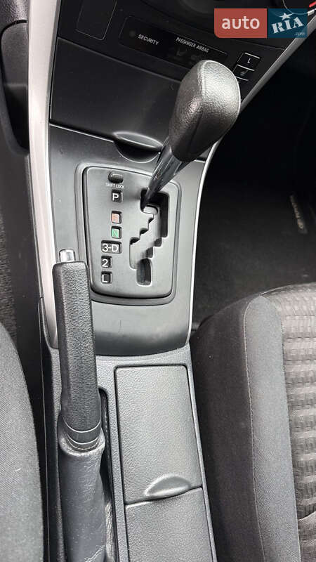 Седан Toyota Corolla 2012 в Желтых Водах