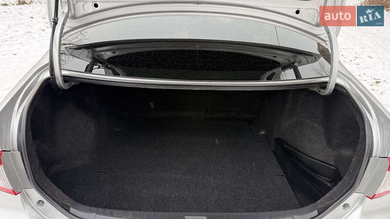 Седан Toyota Corolla 2012 в Желтых Водах