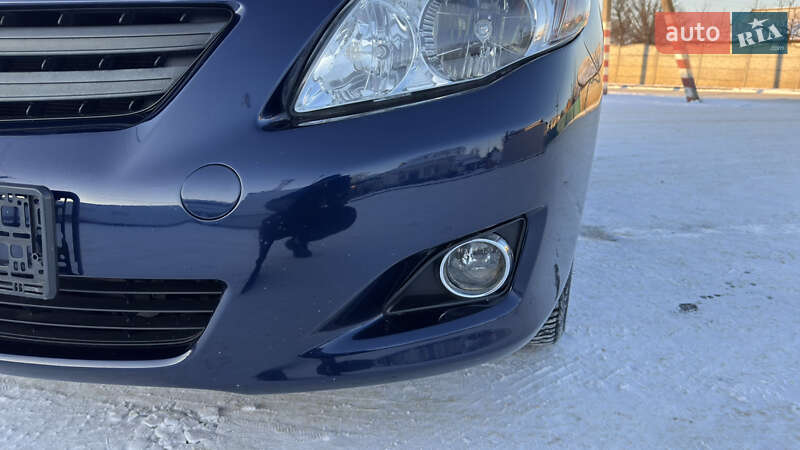 Седан Toyota Corolla 2008 в Кременчуге