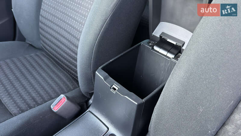 Седан Toyota Corolla 2008 в Кременчуге