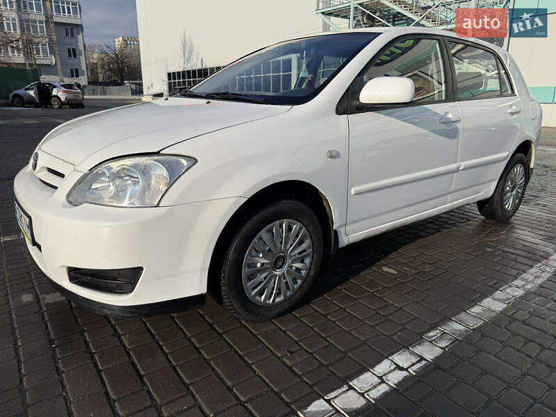 Хэтчбек Toyota Corolla 2005 в Одессе