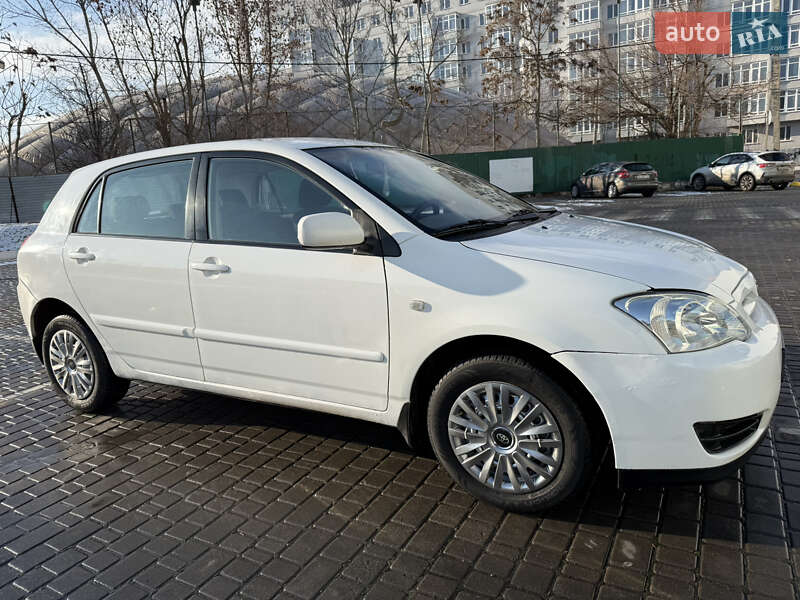 Хэтчбек Toyota Corolla 2005 в Одессе