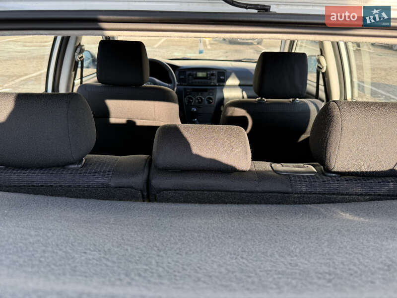 Хэтчбек Toyota Corolla 2005 в Одессе