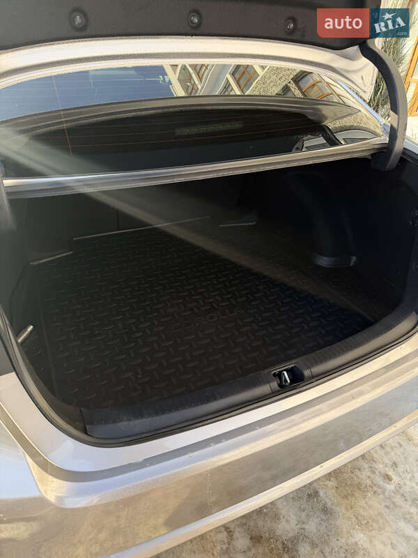 Седан Toyota Corolla 2019 в Буче