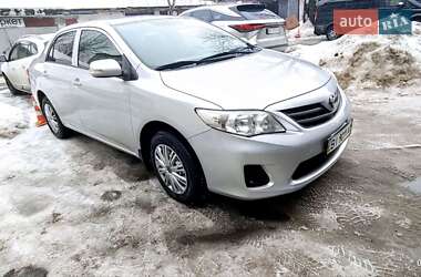 Седан Toyota Corolla 2011 в Львові