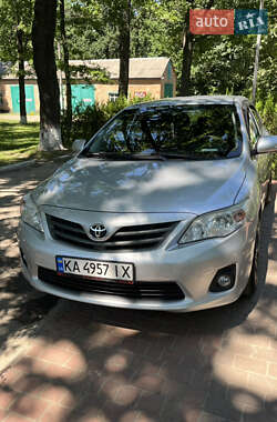 Седан Toyota Corolla 2010 в Чернухах