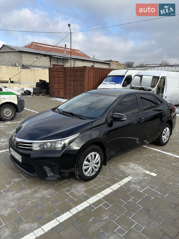 Седан Toyota Corolla 2016 в Запорожье