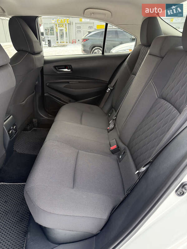 Седан Toyota Corolla 2020 в Киеве