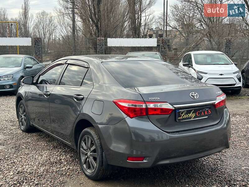 Седан Toyota Corolla 2016 в Одессе