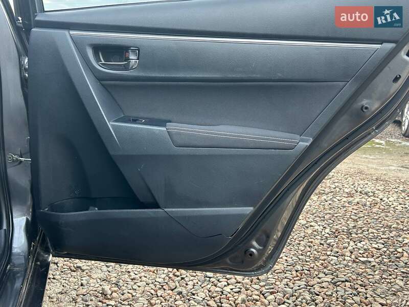 Седан Toyota Corolla 2016 в Одессе