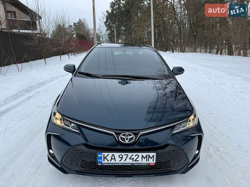 Седан Toyota Corolla 2024 в Киеве фото 2 Седан Toyota Corolla 2024 в Киеве