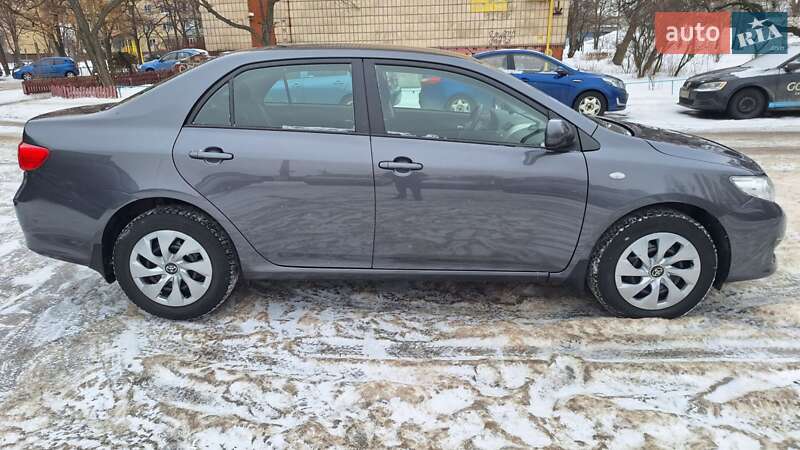 Седан Toyota Corolla 2008 в Киеве