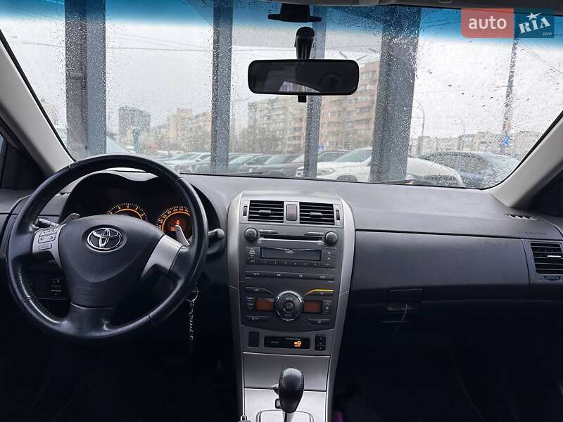 Седан Toyota Corolla 2007 в Киеве