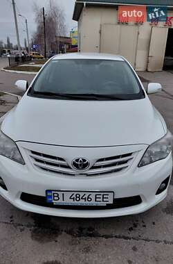 Седан Toyota Corolla 2013 в Кременчуці