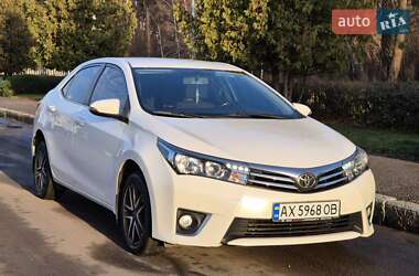 Седан Toyota Corolla 2015 в Харькове