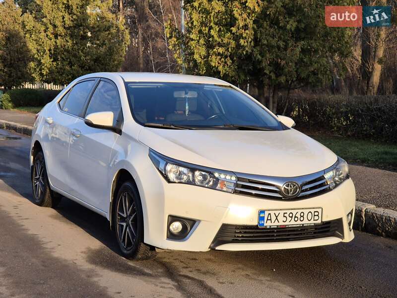 Toyota Corolla 2015