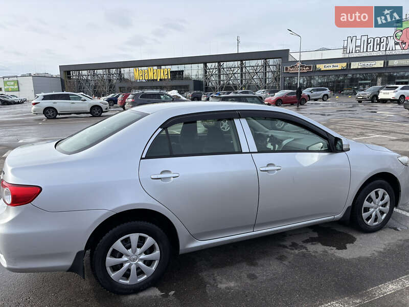 Седан Toyota Corolla 2011 в Киеве фото 7 Седан Toyota Corolla 2011 в Киеве