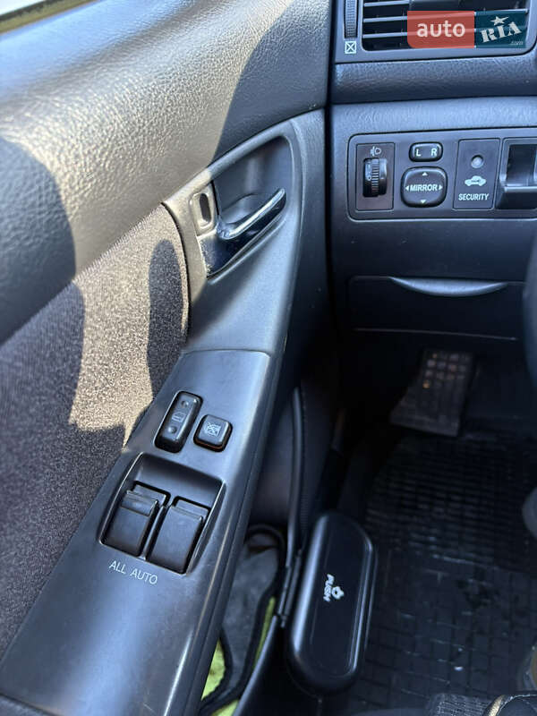 Универсал Toyota Corolla 2004 в Львове