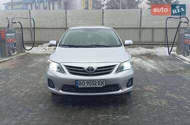 Седан Toyota Corolla 2010 в Тернополі