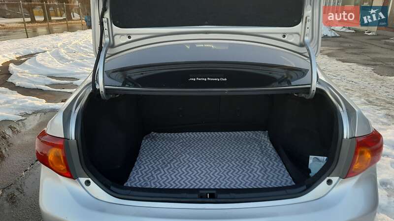 Седан Toyota Corolla 2008 в Києві