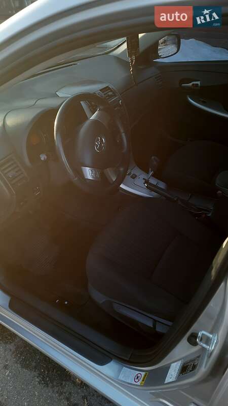 Седан Toyota Corolla 2008 в Києві