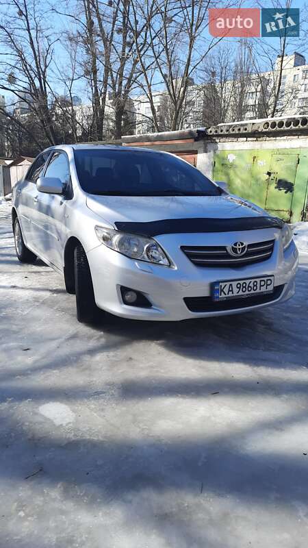Седан Toyota Corolla 2008 в Києві