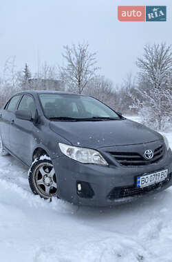 Седан Toyota Corolla 2012 в Борщеві