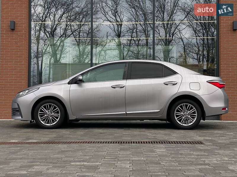 Седан Toyota Corolla 2017 в Киеве фото 9 Седан Toyota Corolla 2017 в Киеве