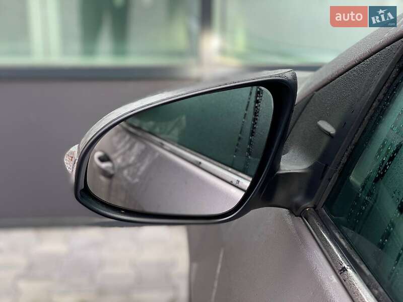 Седан Toyota Corolla 2017 в Киеве фото 19 Седан Toyota Corolla 2017 в Киеве