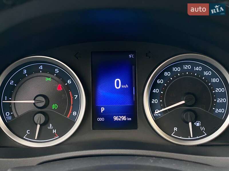 Седан Toyota Corolla 2017 в Киеве фото 33 Седан Toyota Corolla 2017 в Киеве