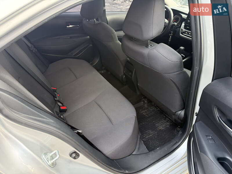 Седан Toyota Corolla 2019 в Киеве