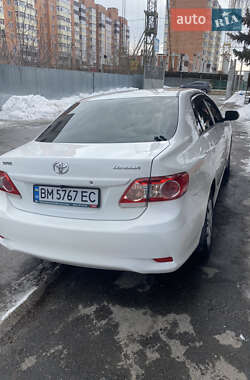 Седан Toyota Corolla 2011 в Сумах