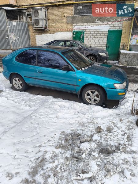 Хэтчбек Toyota Corolla 1996 в Киеве