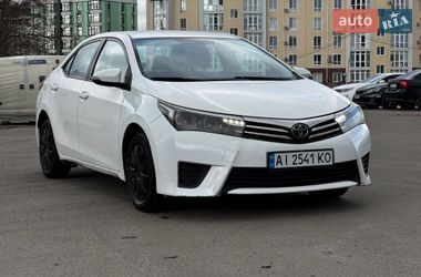 Седан Toyota Corolla 2018 в Києві