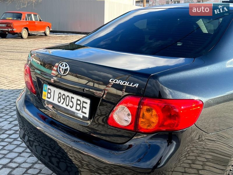 Седан Toyota Corolla 2009 в Кременчуге