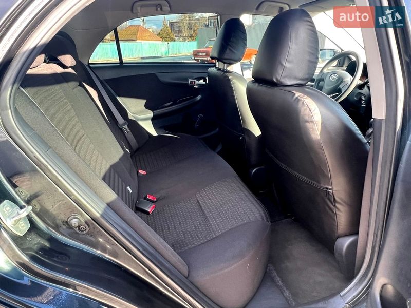 Седан Toyota Corolla 2009 в Кременчуге